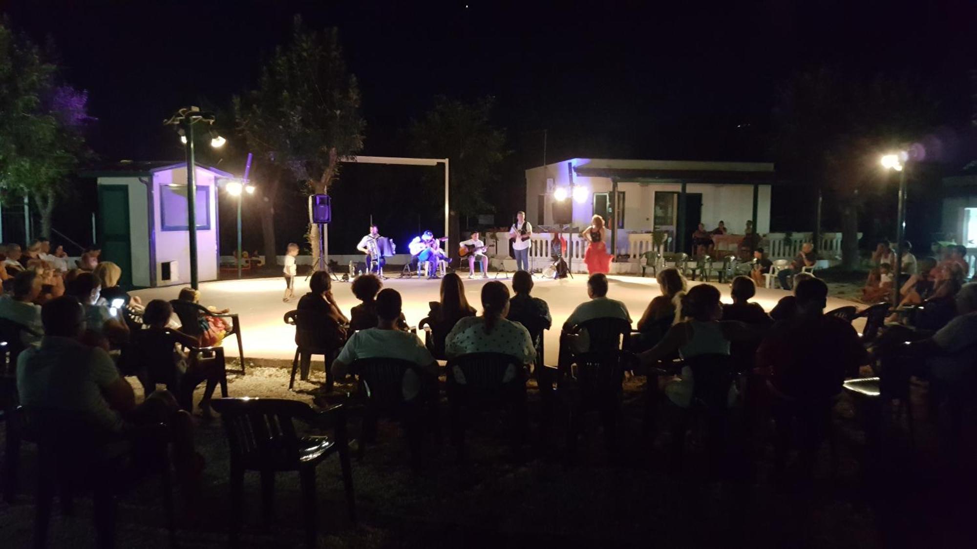 Mattinata Camping מראה חיצוני תמונה